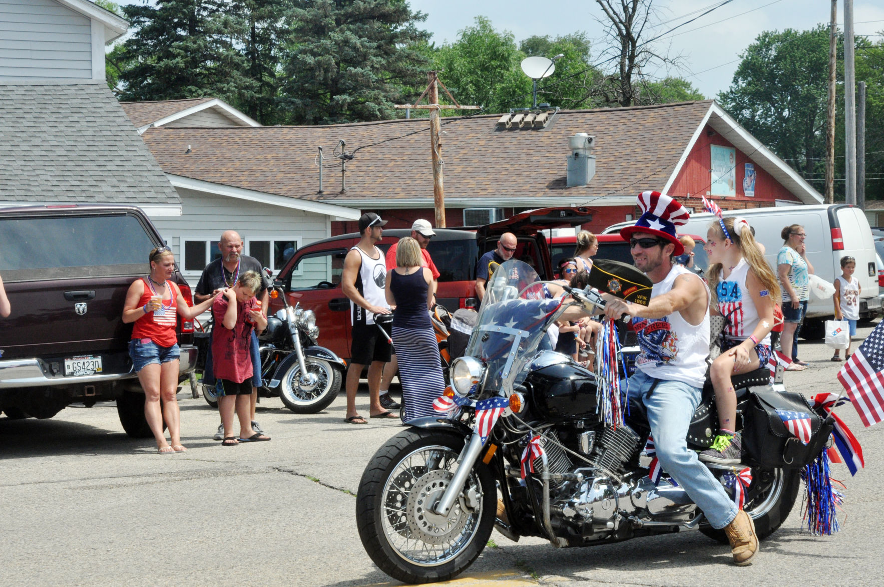 Bloomfield parade pics